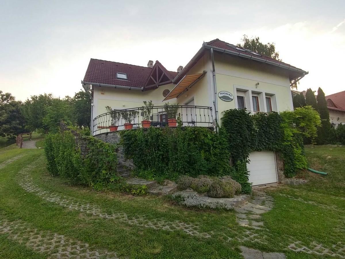 Szigligeti Panorama Apartmanhaz Exterior photo